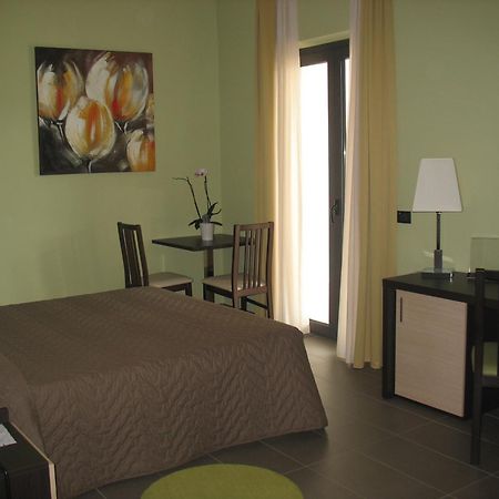Life Sport Hotel Mentana ภายนอก รูปภาพ